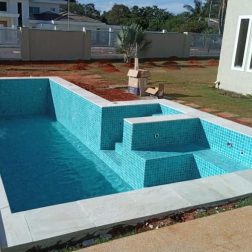 CONSTRUÇÃO DE PISCINAS